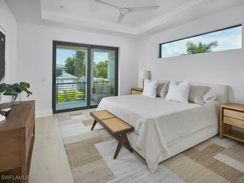 595 16th Avenue S Naples FL 34102