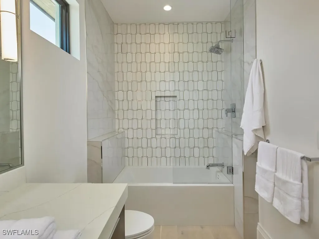 595 16th Avenue S Naples FL 34102