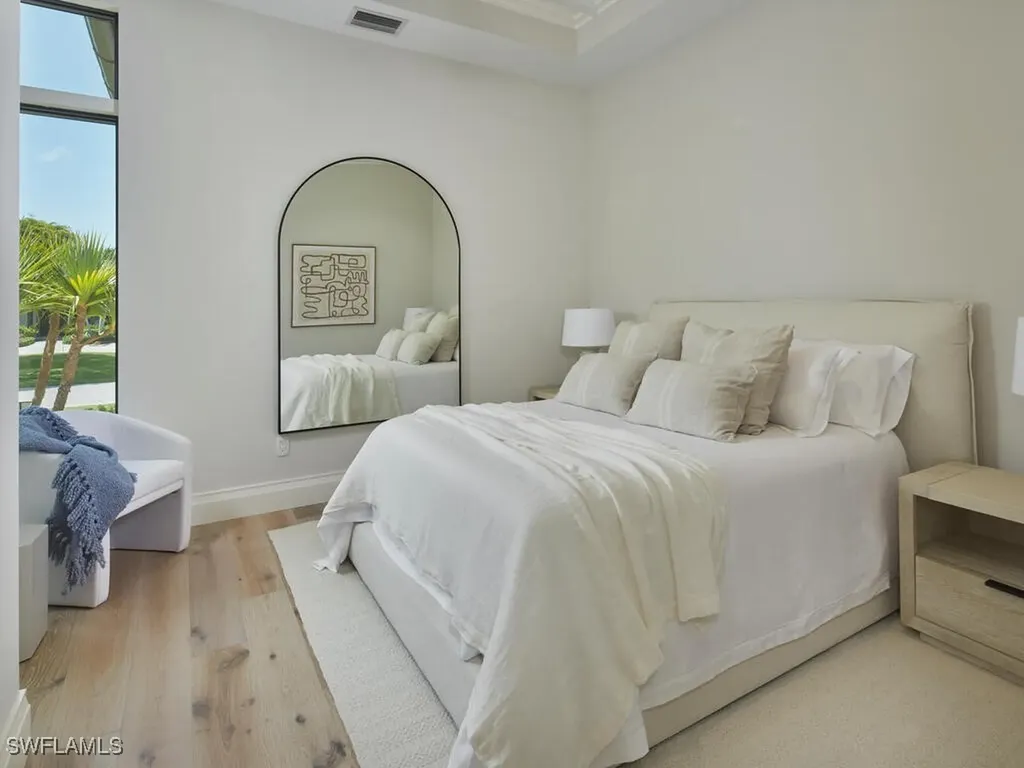 595 16th Avenue S Naples FL 34102