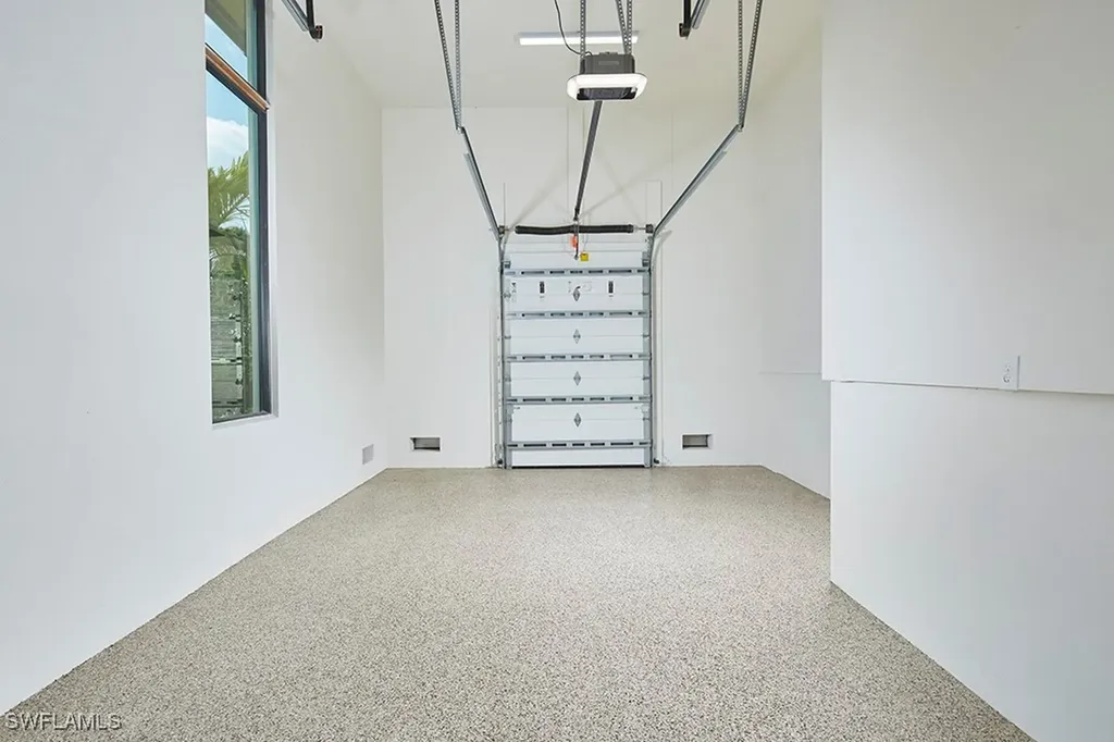 595 16th Avenue S Naples FL 34102