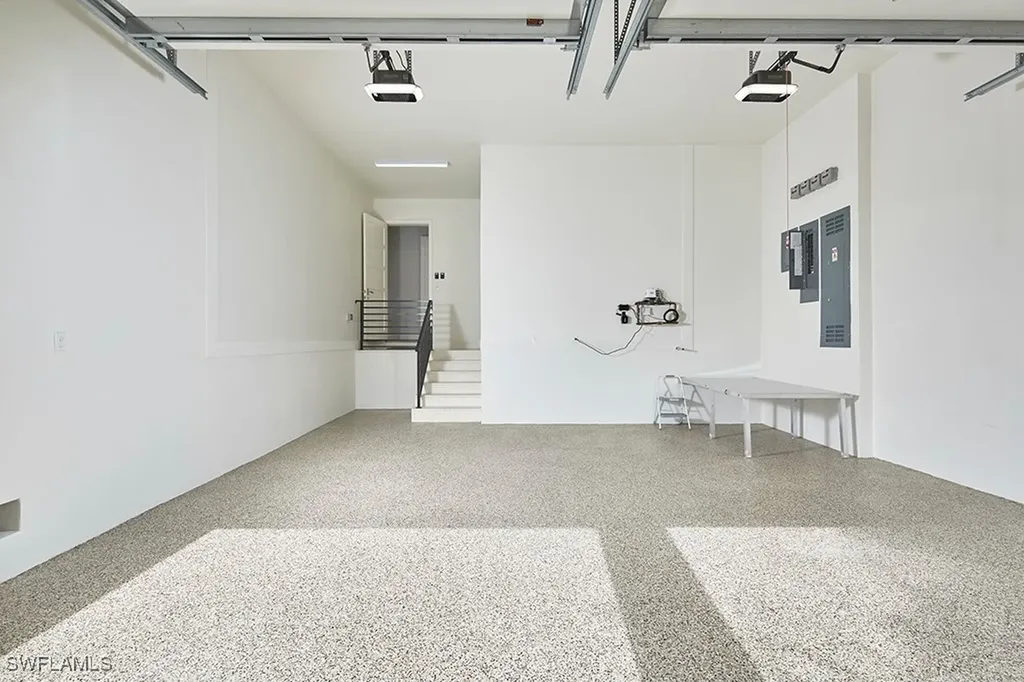 595 16th Avenue S Naples FL 34102