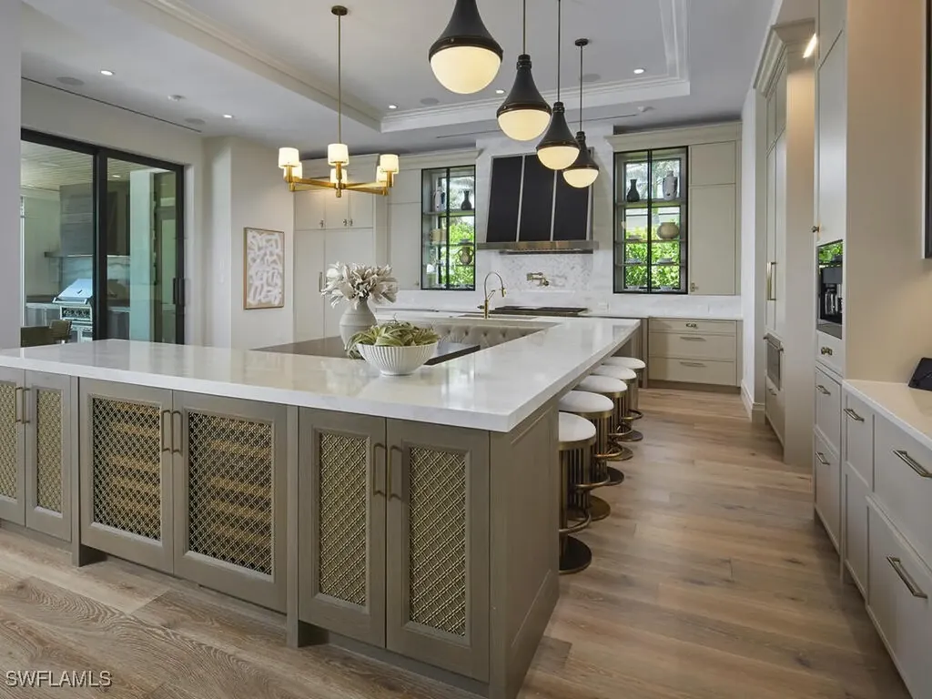 595 16th Avenue S Naples FL 34102