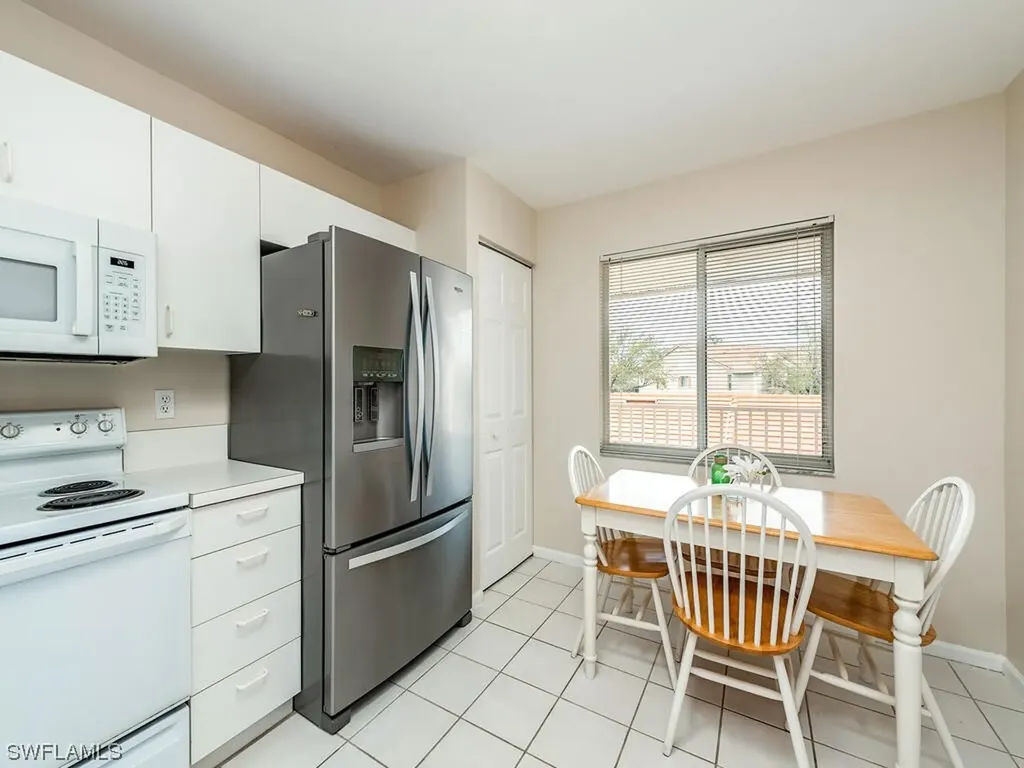 700 Saratoga Circle Naples FL 34104