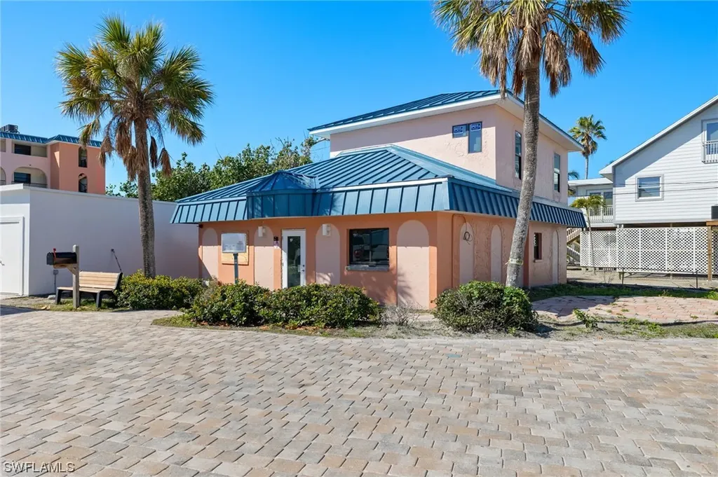2230 Camino Del Mar Drive Sanibel FL 33957