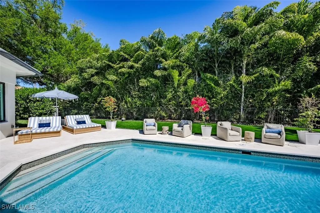 681 Katemore Lane Naples FL 34108