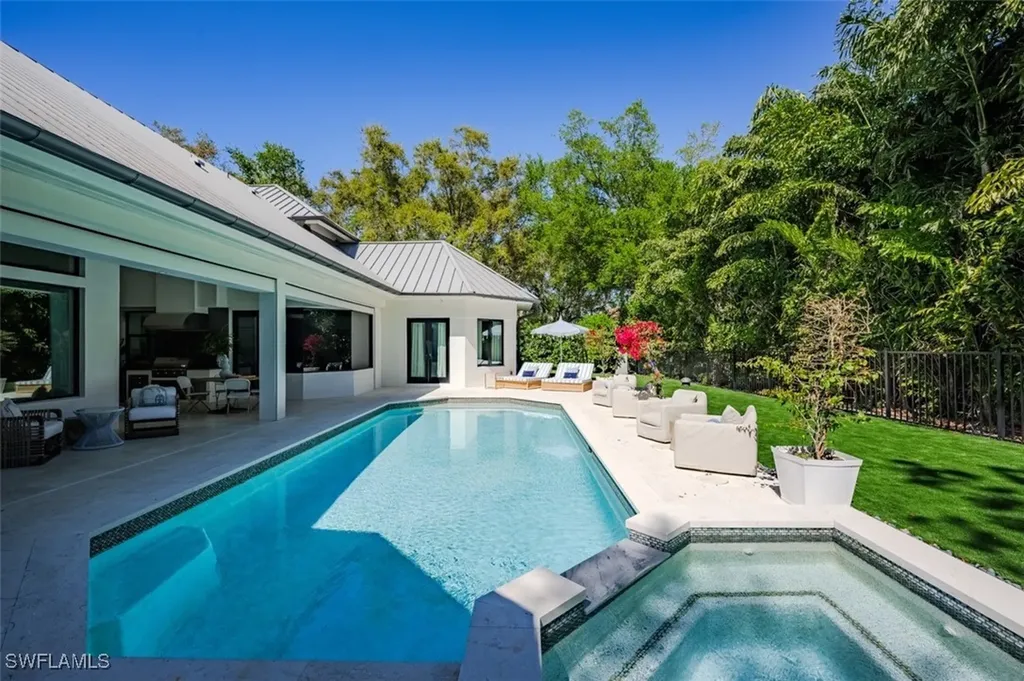 681 Katemore Lane Naples FL 34108
