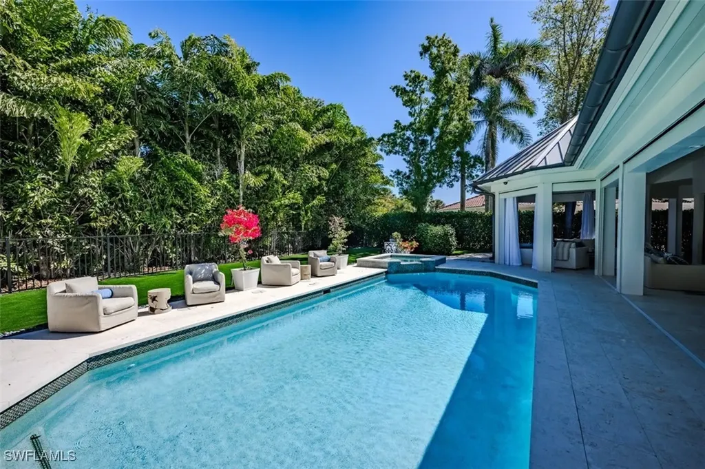 681 Katemore Lane Naples FL 34108