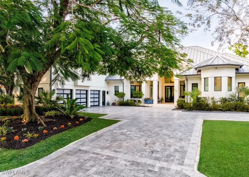 681 Katemore Lane Naples FL 34108