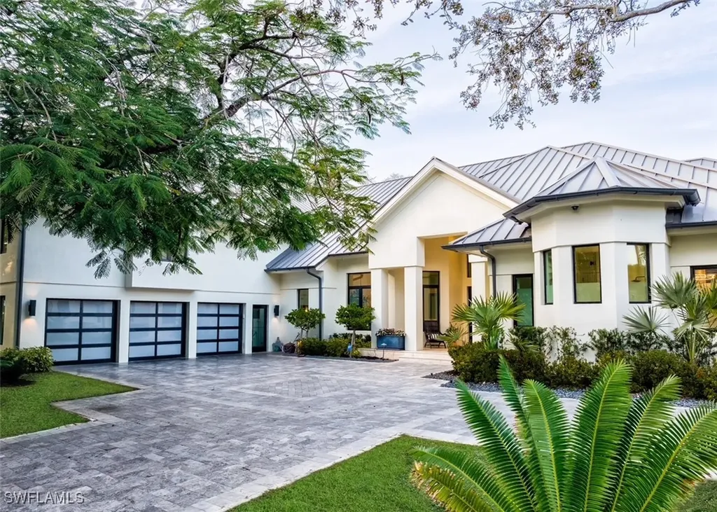 681 Katemore Lane Naples FL 34108