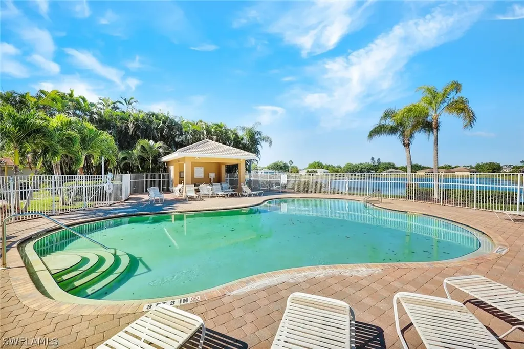 9262 Chestnut Tree Loop Fort Myers FL 33967
