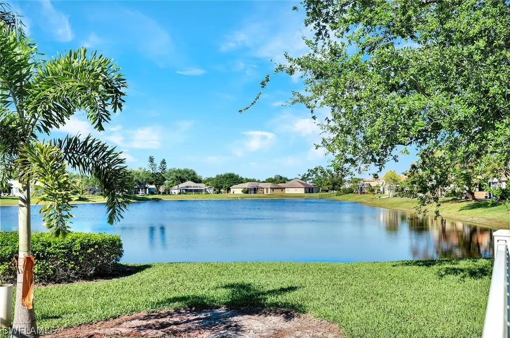 9262 Chestnut Tree Loop Fort Myers FL 33967
