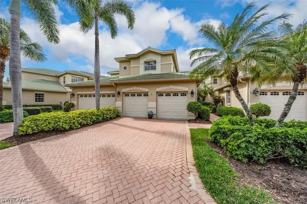 Naples FL, 562 Vintage Reserve Lane, Unit 20A