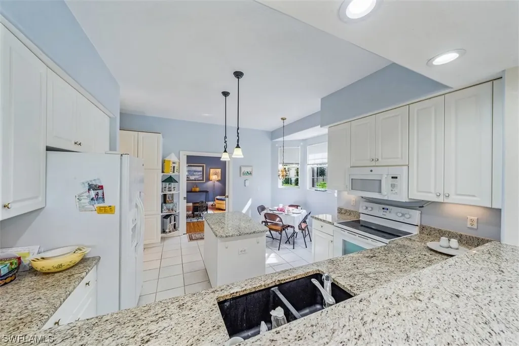 562 Vintage Reserve Lane Naples FL 34119