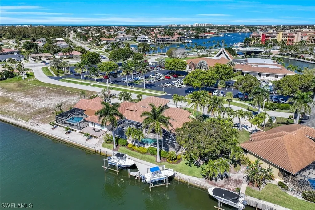 781 Holly Court Marco Island FL 34145