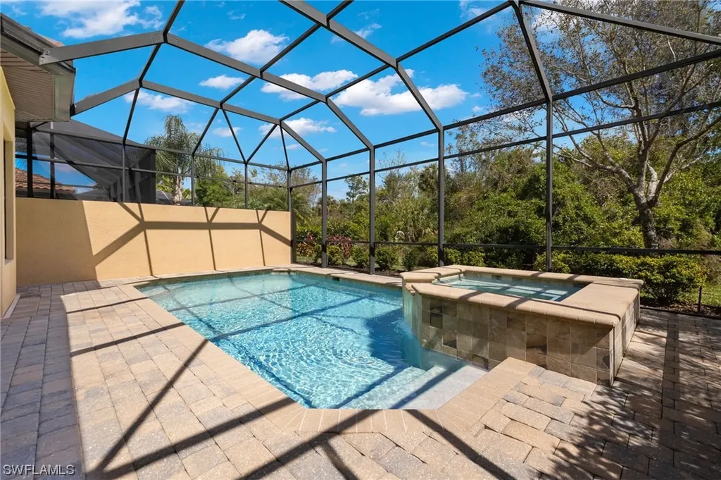 6636 Roma Way Naples FL 34113