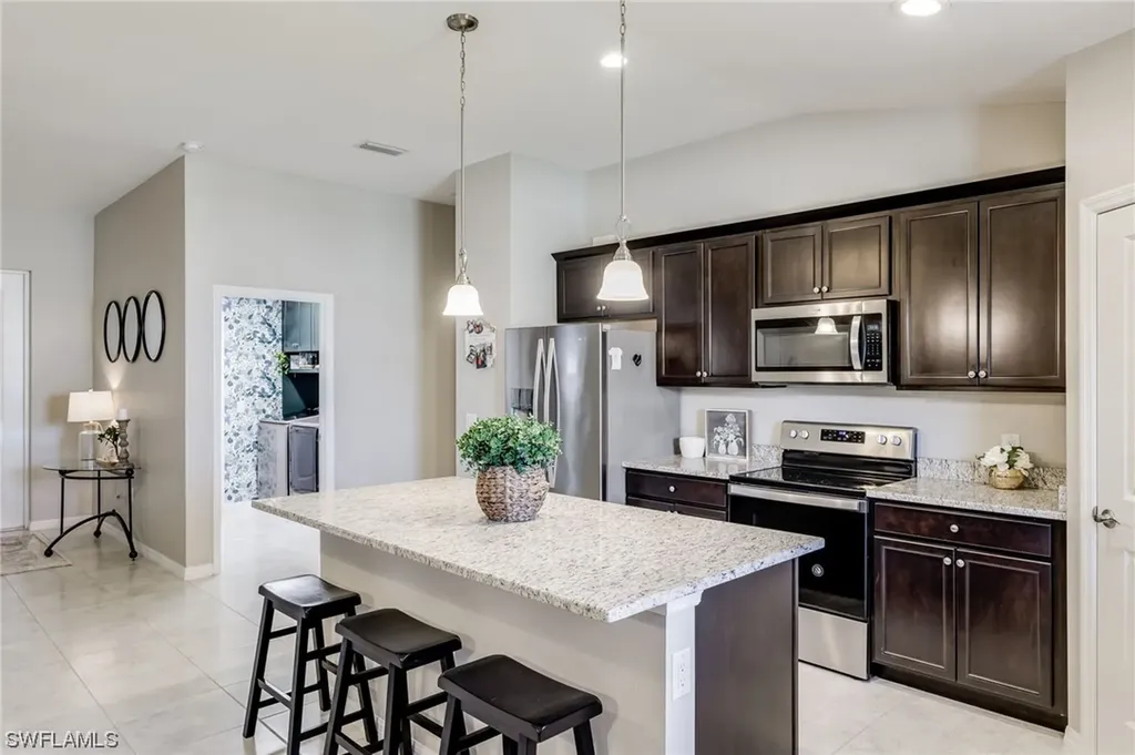 2910 39th Street SW Lehigh Acres FL 33976