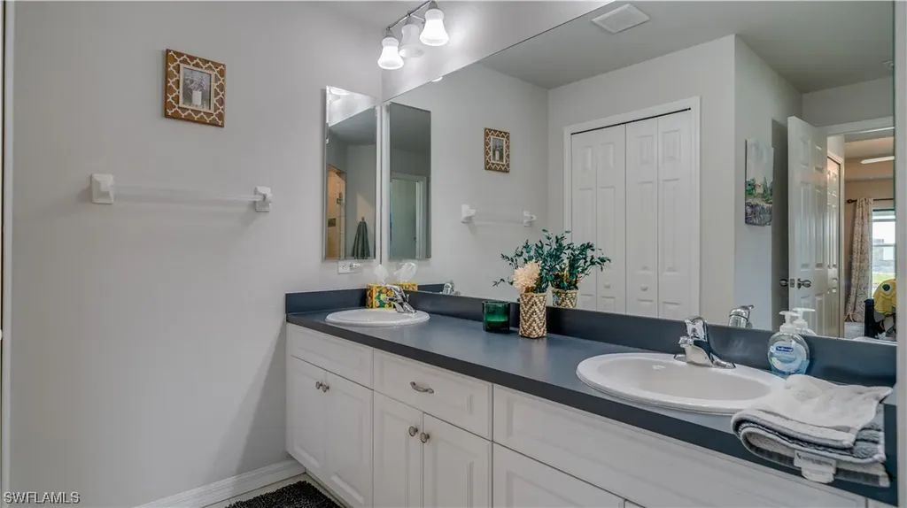 1239 NW 36th Place Cape Coral FL 33993