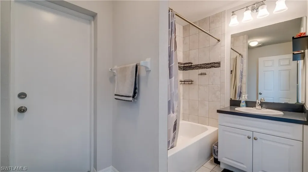 1239 NW 36th Place Cape Coral FL 33993