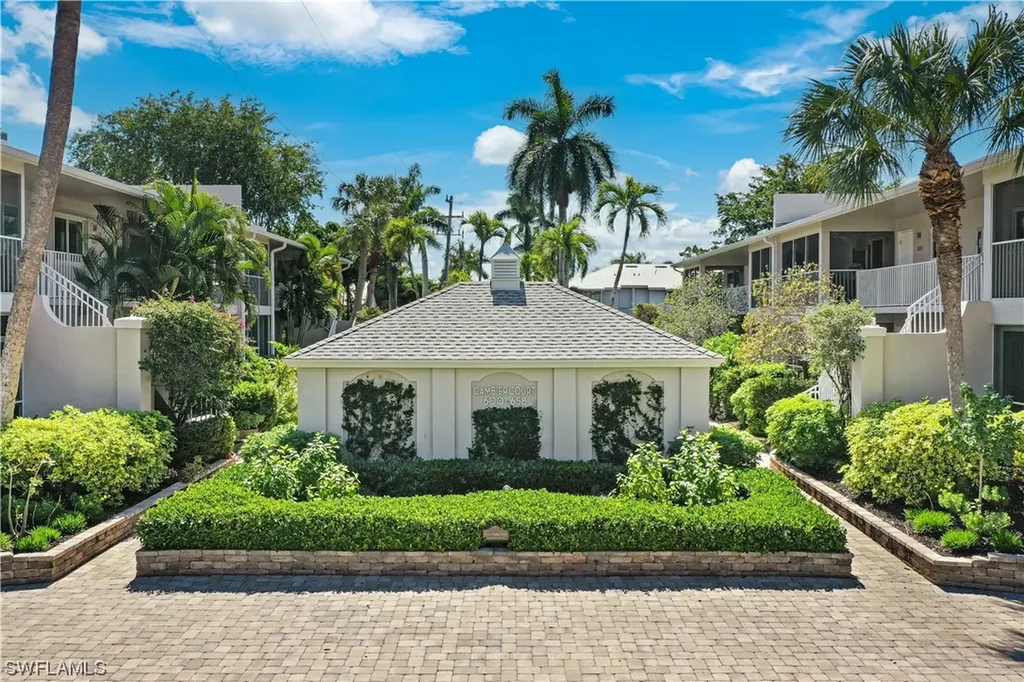Naples FL, 634 7TH Avenue S, Unit B-634