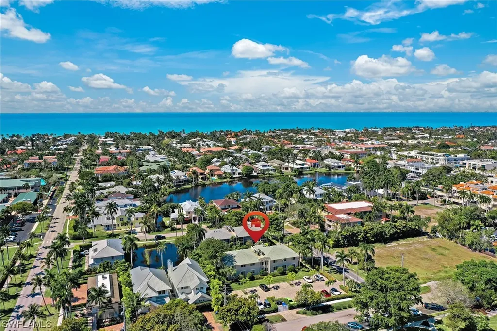 634 7th Avenue S Naples FL 34102
