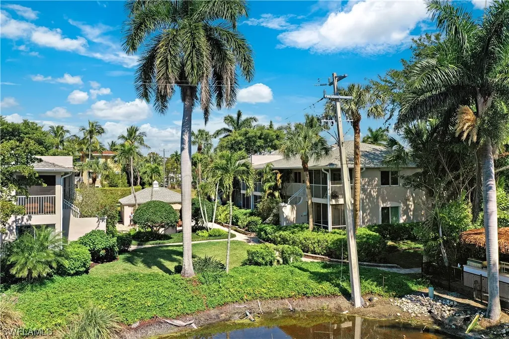 634 7th Avenue S Naples FL 34102