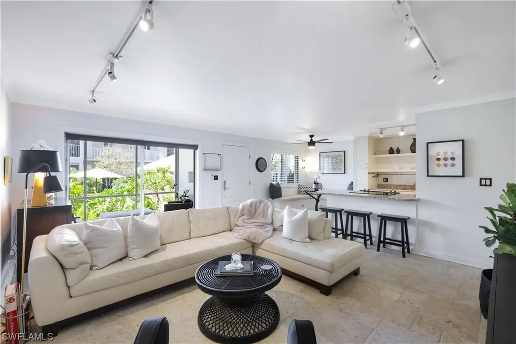 634 7th Avenue S Naples FL 34102