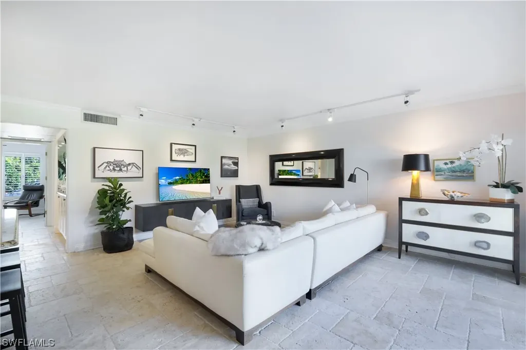 634 7th Avenue S Naples FL 34102