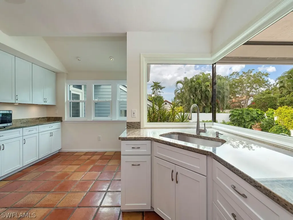 625 Bridgeway Lane Naples FL 34108