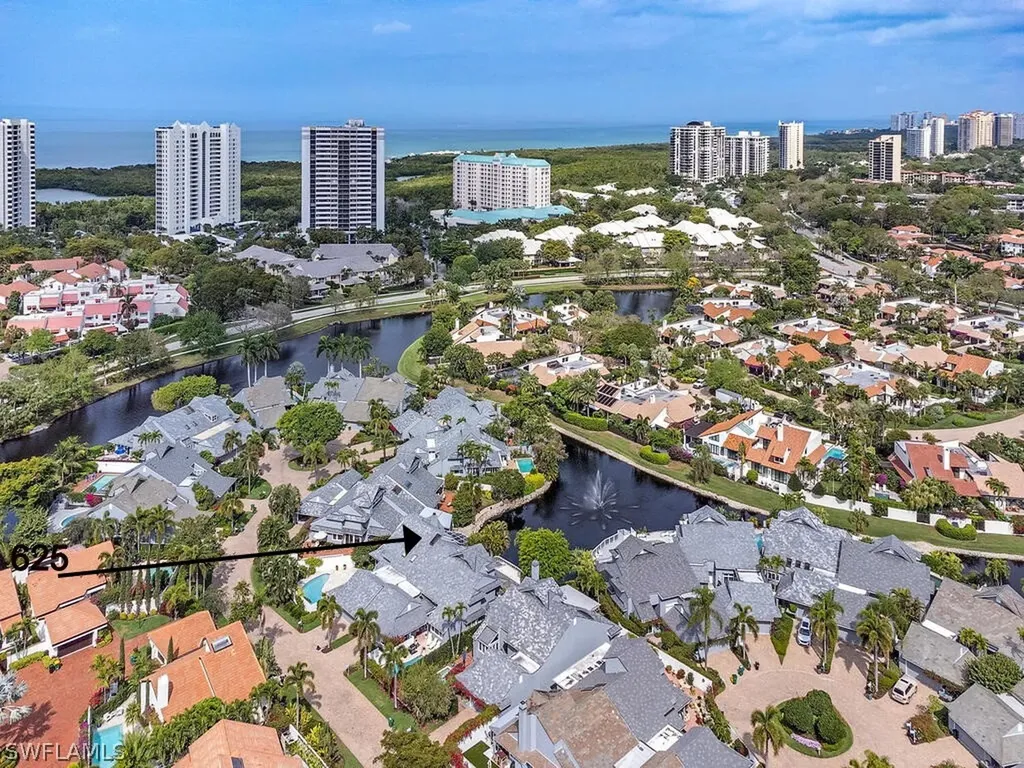 625 Bridgeway Lane Naples FL 34108