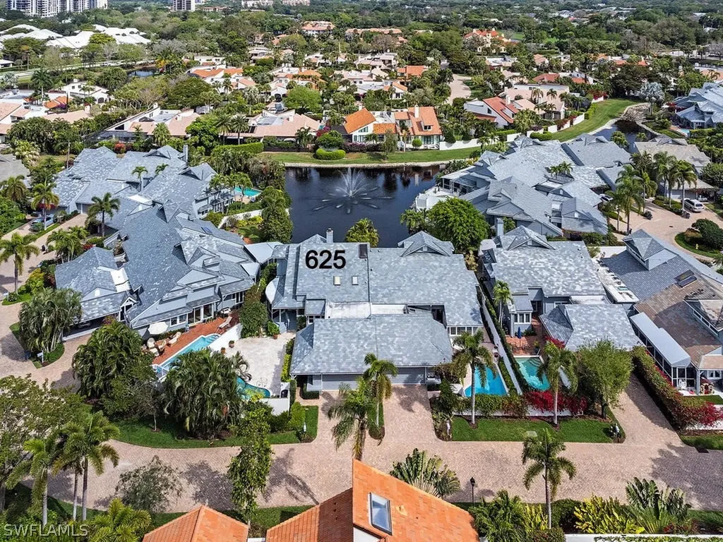 625 Bridgeway Lane Naples FL 34108