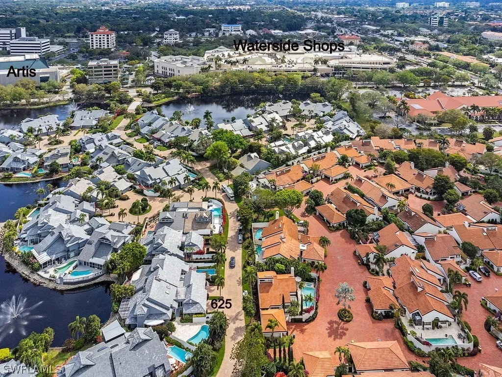 625 Bridgeway Lane Naples FL 34108