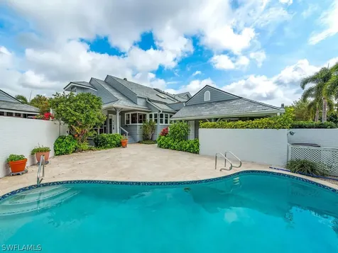 625 Bridgeway Lane Naples FL 34108