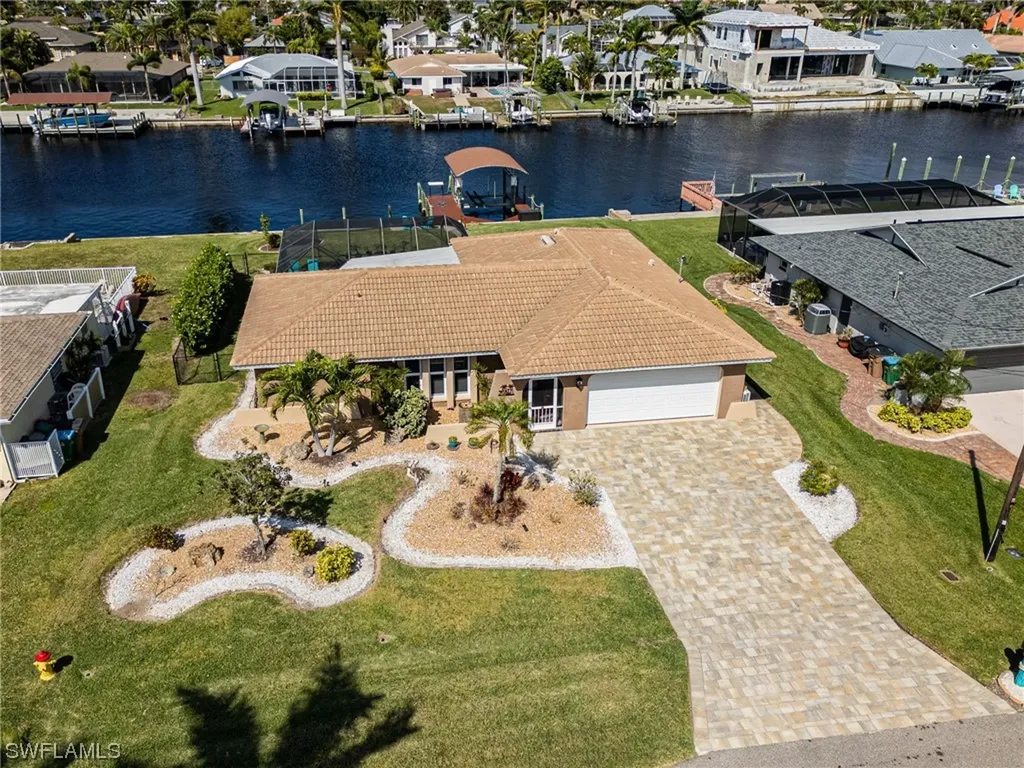 1933 SE 36th Street Cape Coral FL 33904