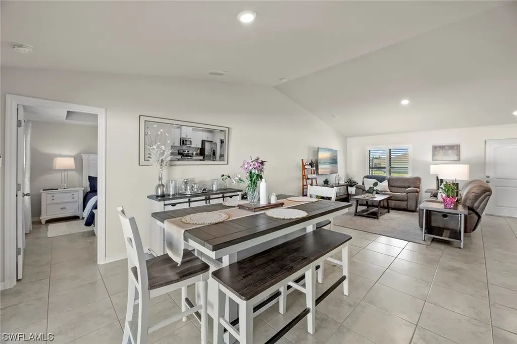 1703 N Gator Circle Cape Coral FL 33909
