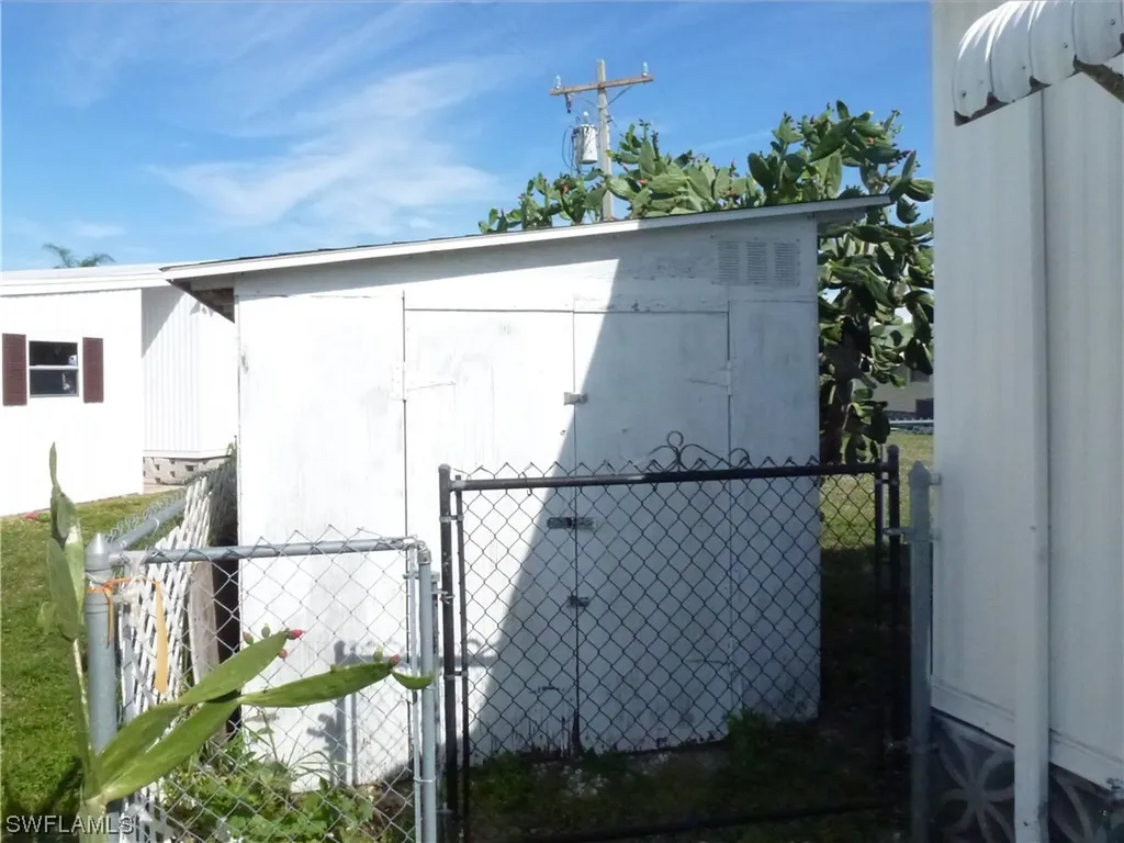 2820 Breezewood Drive North Fort Myers FL 33917