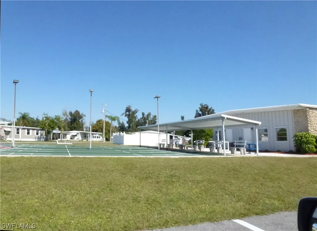 2820 Breezewood Drive North Fort Myers FL 33917