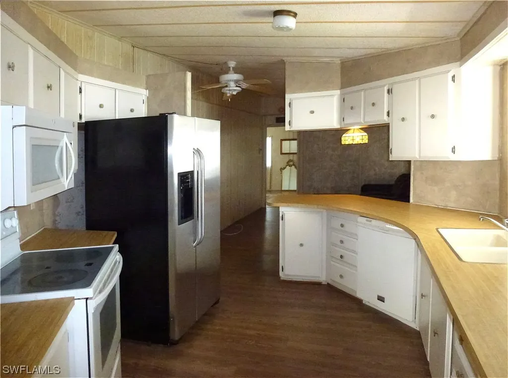 2820 Breezewood Drive North Fort Myers FL 33917