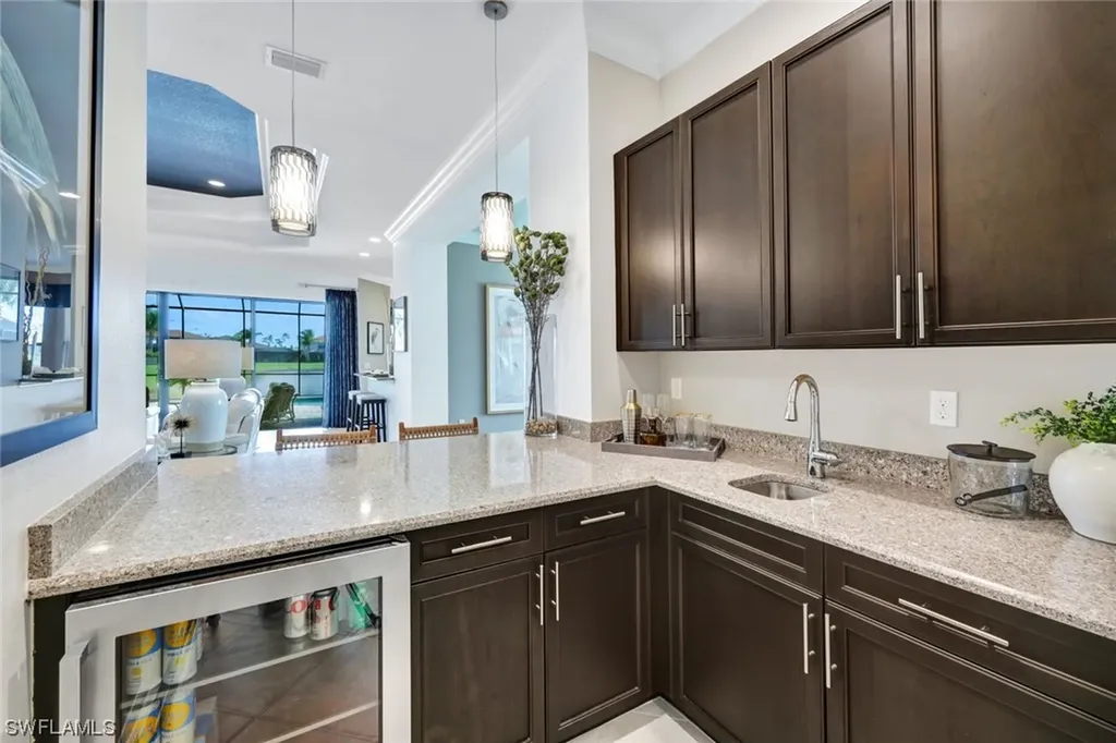 2708 Crystal Way Naples FL 34119