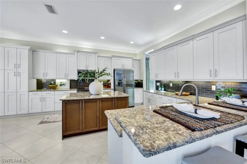 2708 Crystal Way Naples FL 34119