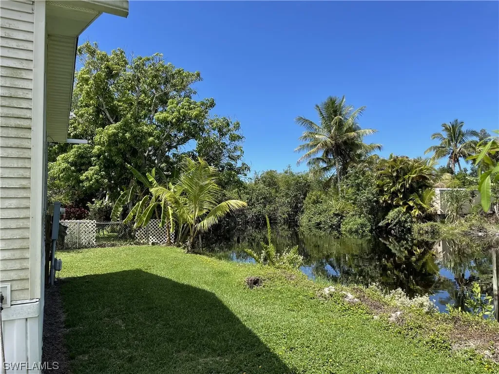 97 Isle Of Saint Thomas Naples FL 34114