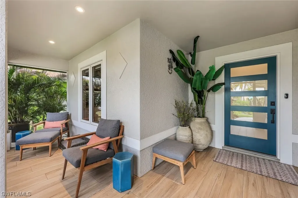808 100th Avenue N Naples FL 34108