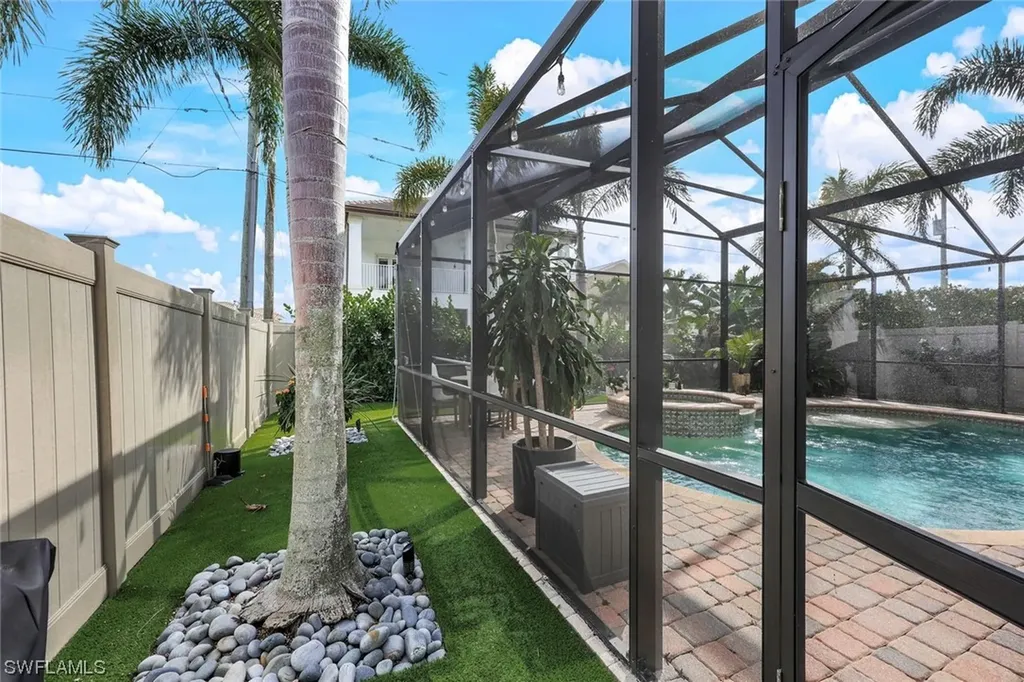 808 100th Avenue N Naples FL 34108