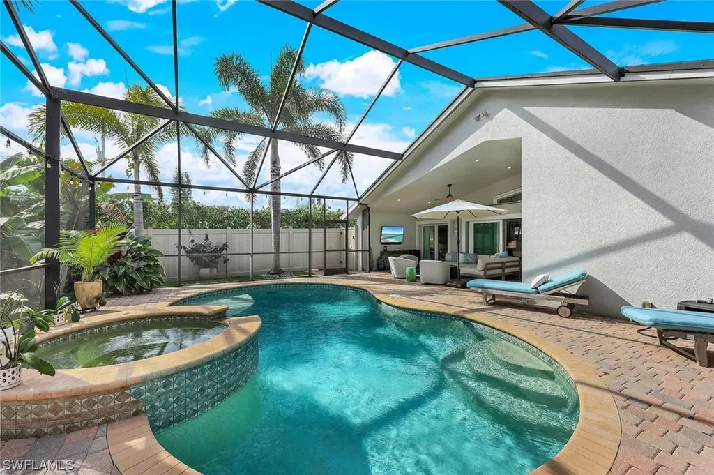 808 100th Avenue N Naples FL 34108