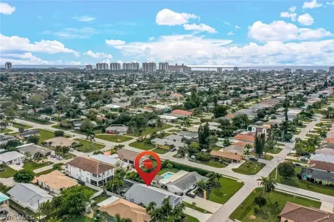 808 100TH Avenue N Naples FL 34108