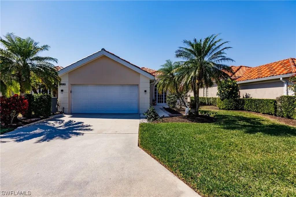 4285 Montalvo Court Naples FL 34109