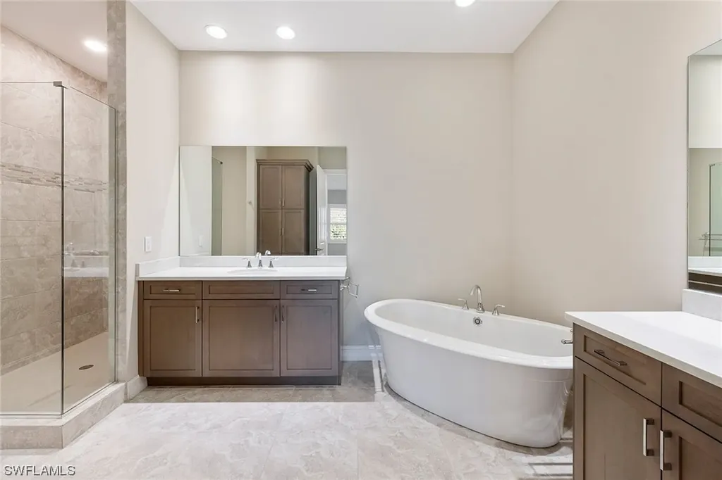 7805 Hawthorne Drive Naples FL 34113