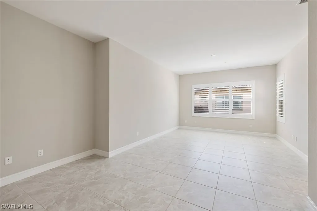 7805 Hawthorne Drive Naples FL 34113