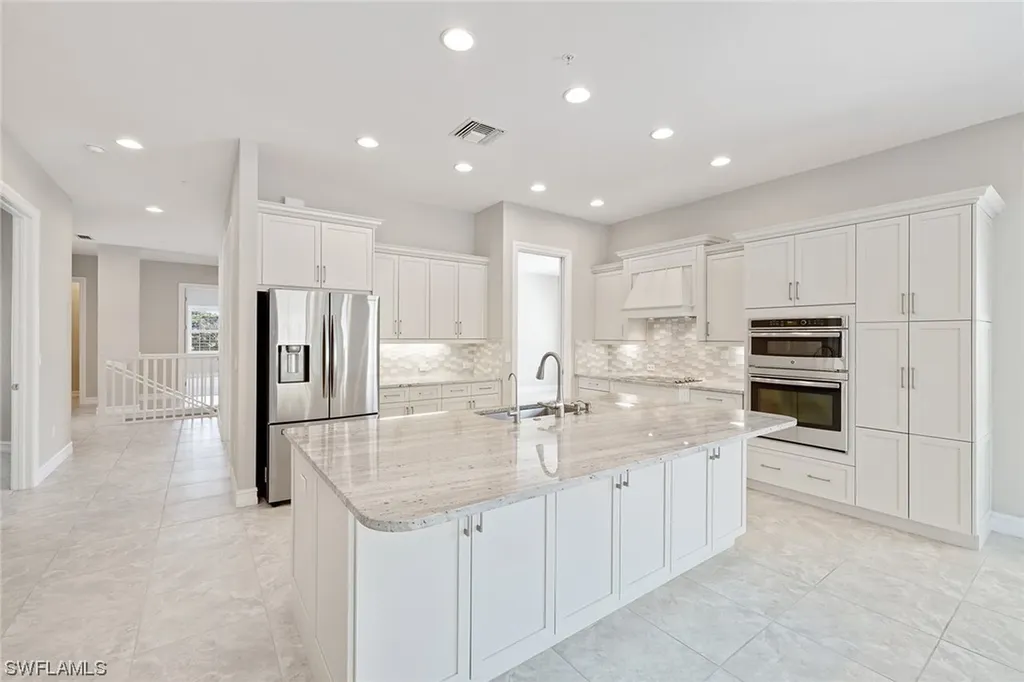 7805 Hawthorne Drive Naples FL 34113