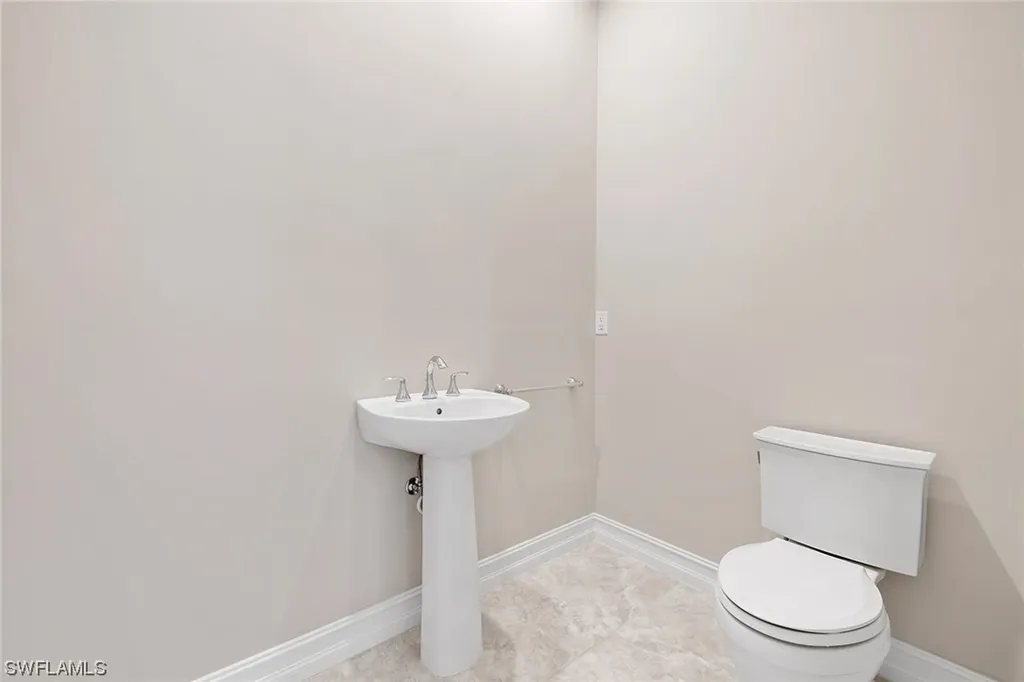 7805 Hawthorne Drive Naples FL 34113