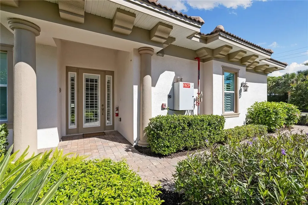 7805 Hawthorne Drive Naples FL 34113